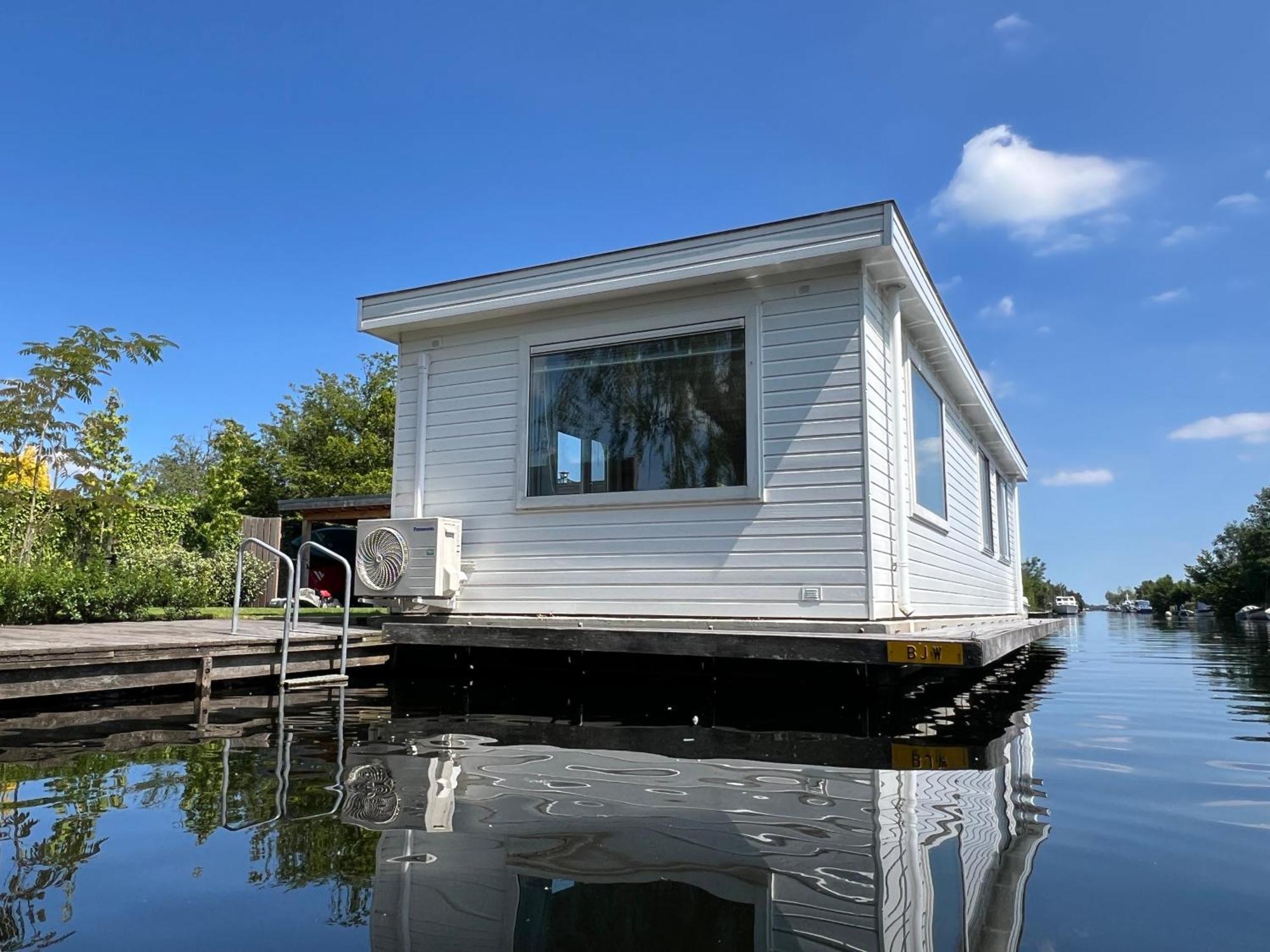 New- Private Cosy Houseboat, On A Lake Near Amsterdam Vinkeveen Exterior foto
